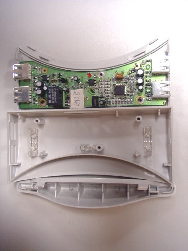 Four Port USB Hub - FCC ID NUOPCUH411 - Unixtar Technology (3)