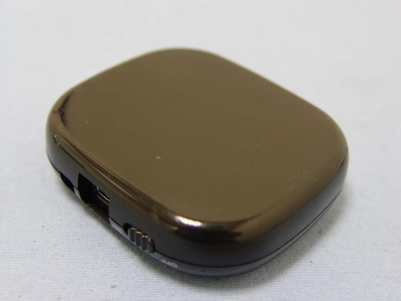 Bluetooth GPS Receiver - FCC ID NUOUT-106 - Unixtar Technology (2)