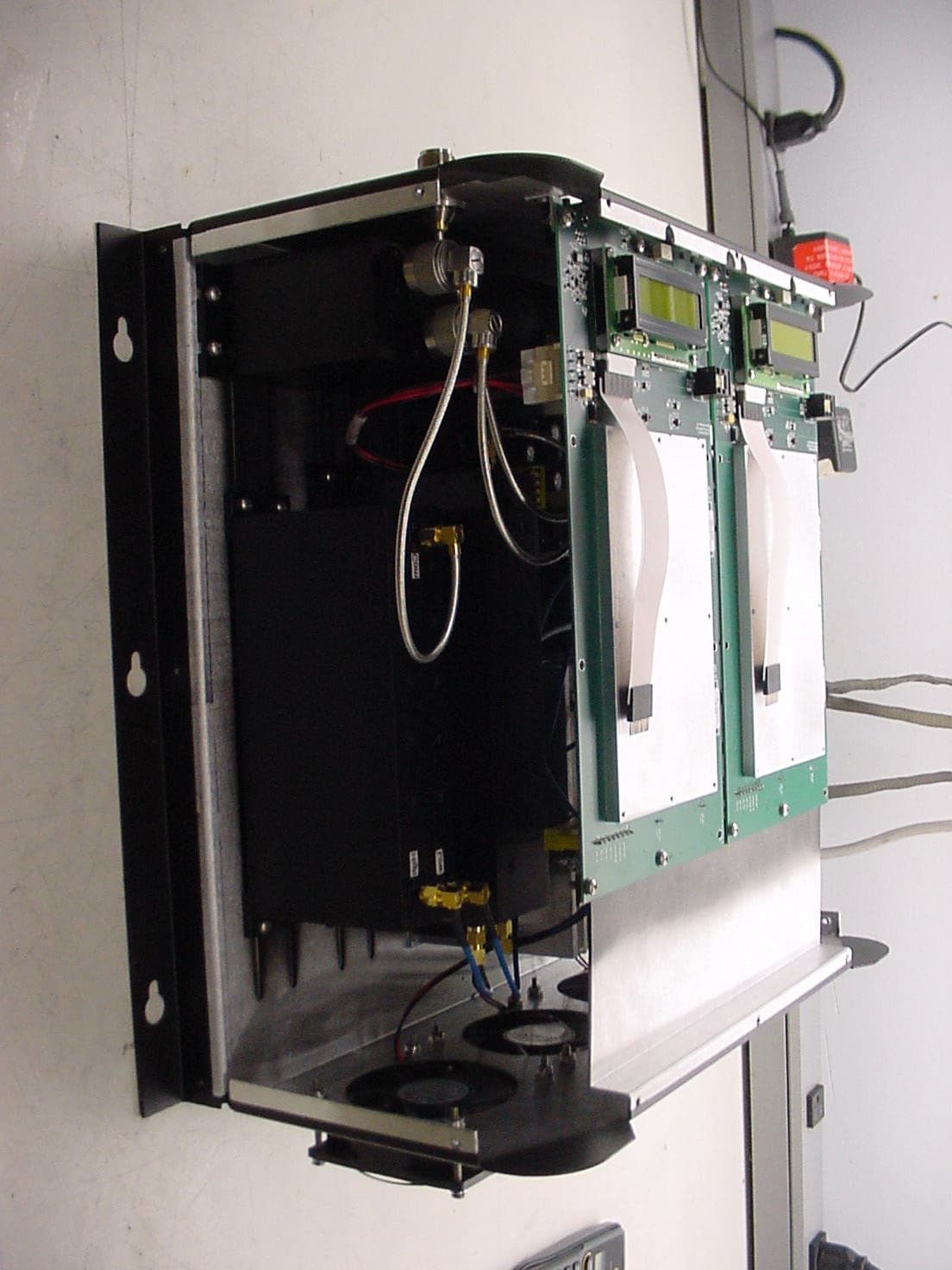 Dual Band Bidirectional Amplifier - FCC ID NVRCSI610-S89 - Westell, Inc.