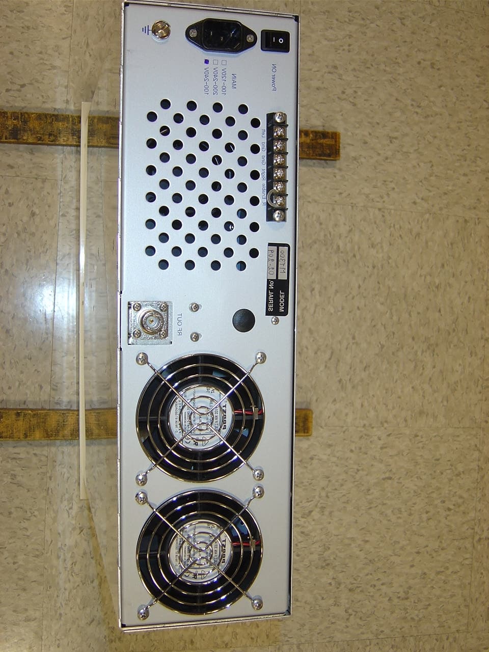300W FM Transmitter - FCC ID NXHMT300 - Richardson Electronics Ltd (1)