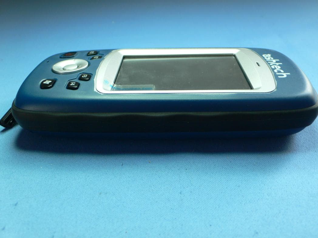 Portable GNSS Receiver - FCC ID NZI802140 - TRIMBLE EUROPE BV (4)