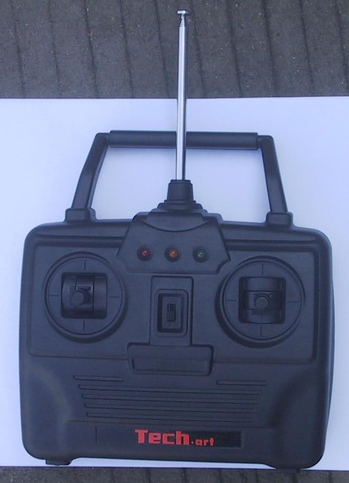 27MHz WIRELESS R/C TOY - TX - FCC ID O2XGB9800 - Golden Bright Manufacturer Ltd
