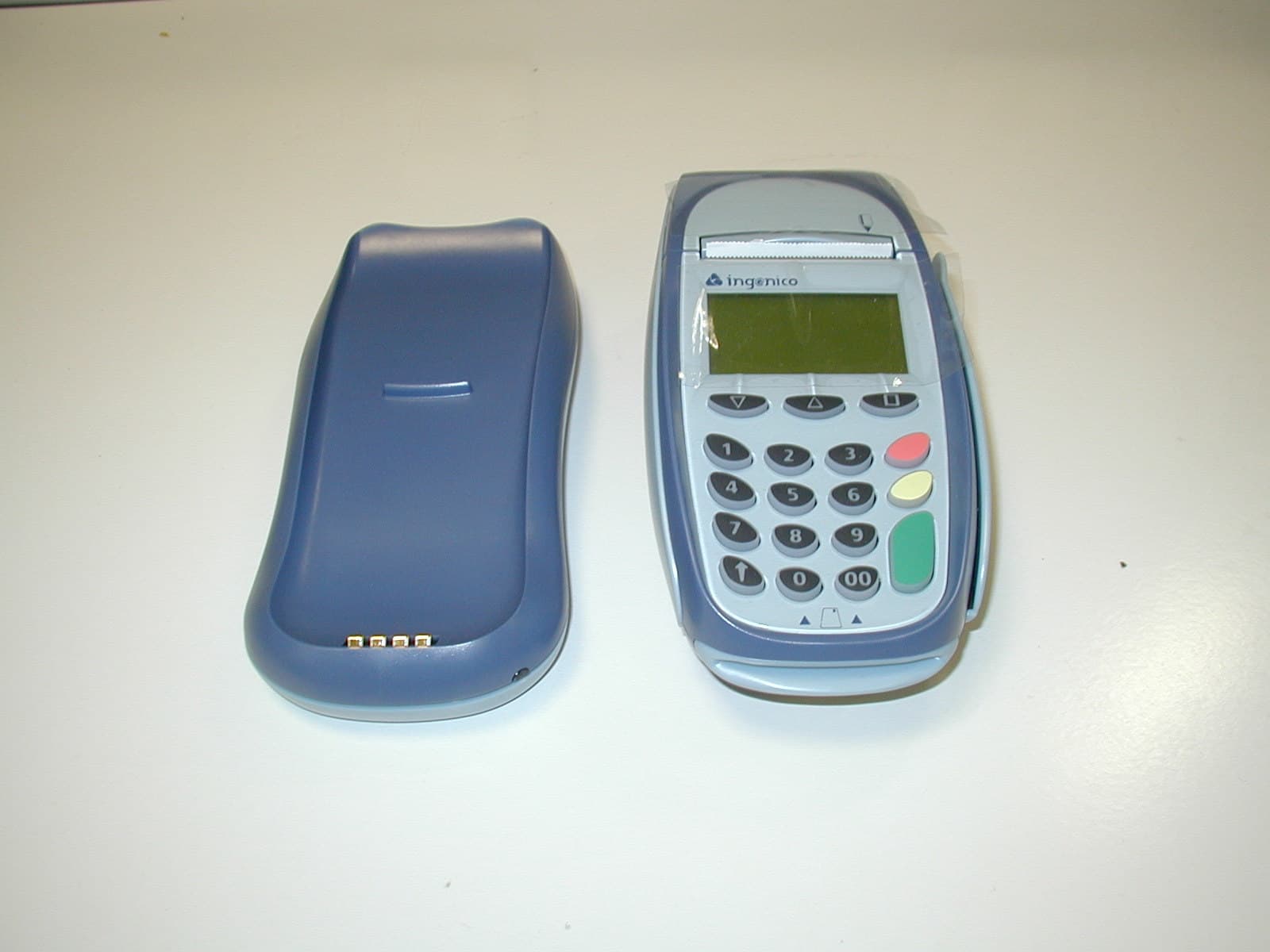 Point of sale hand held terminal - FCC ID O34-I7770 - Ingenico