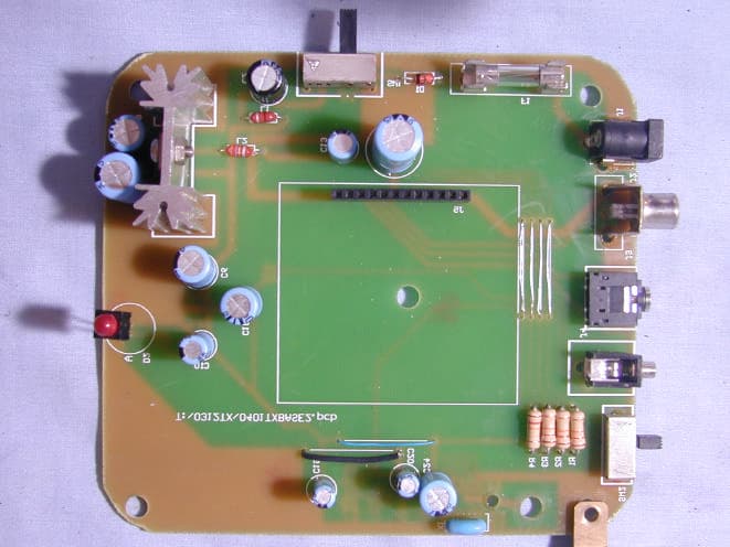 Remote Control for Wireless A/V Link - FCC ID O3GDVL2001R - Digicom Corporation (3)