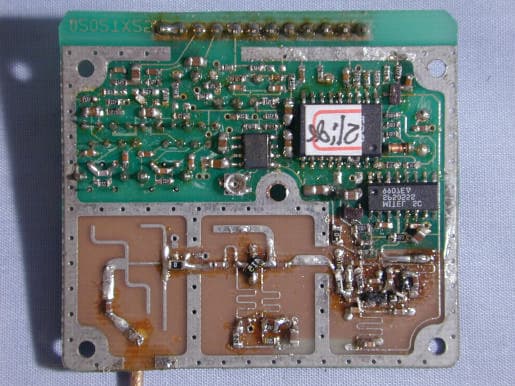 Remote Control for Wireless A/V Link - FCC ID O3GDVL2001R - Digicom Corporation (2)