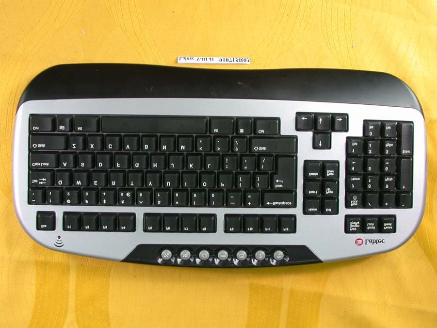 Wireless Keyboard - FCC ID O3L-PT-02-K2C1 - Paten Wireless Technology Inc. (3)