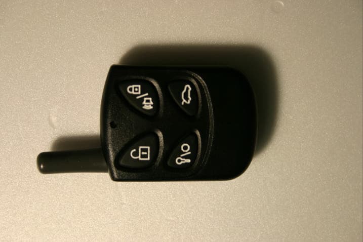 Car Alarm System - FCC ID O44JR1700F900 - Youngshin Electronics Co., LTD. (2)