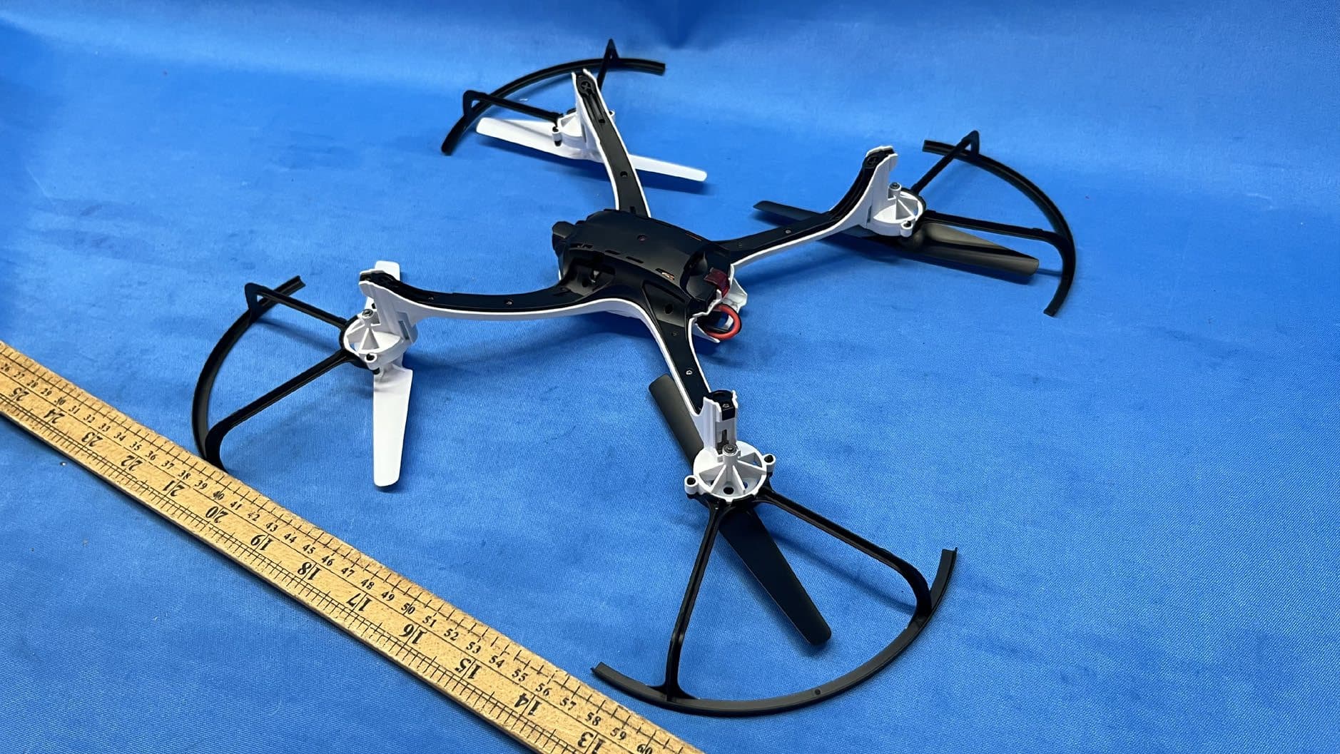 Sky Viper Vista HD Video - Drone - FCC ID O5318721 - Skyrocket Toys LLC