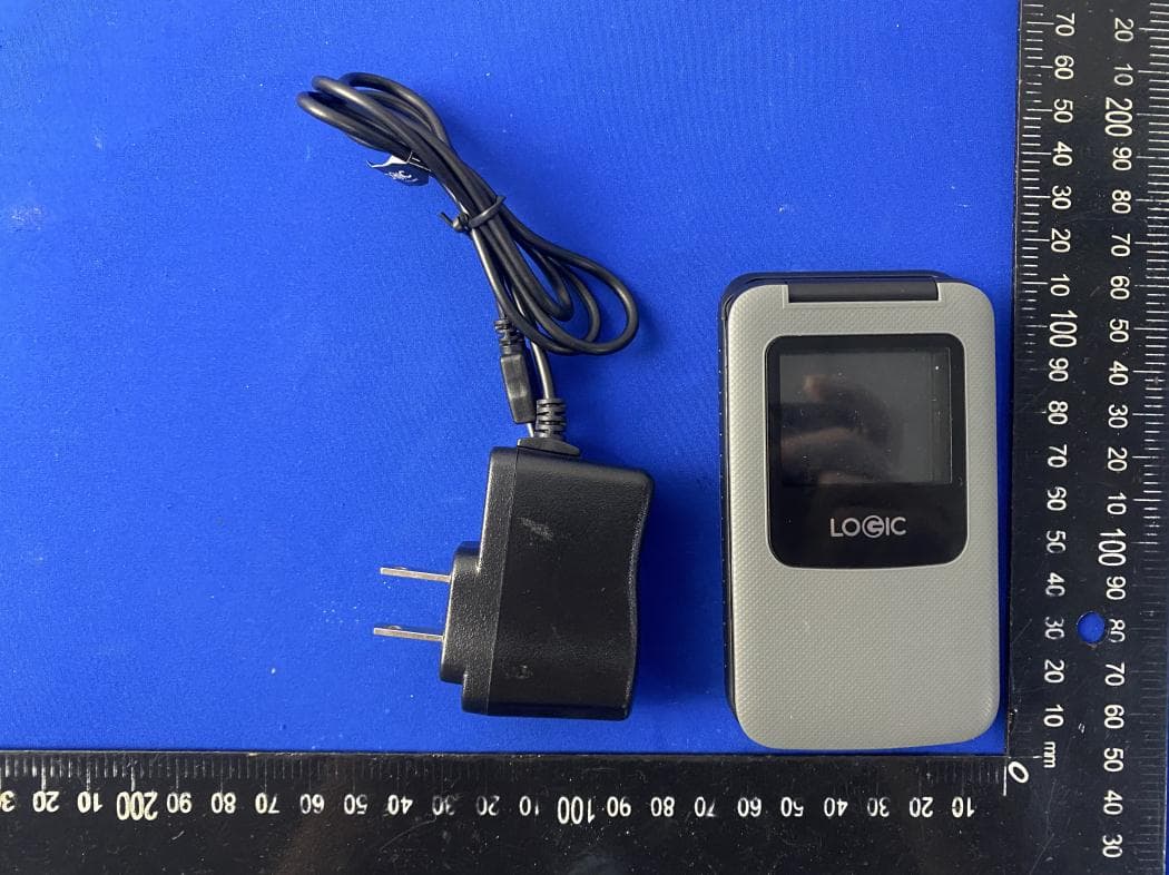 1.8 inch 3G Low Cost Feature Phone - FCC ID O55181420 - SWAGTEK (3)
