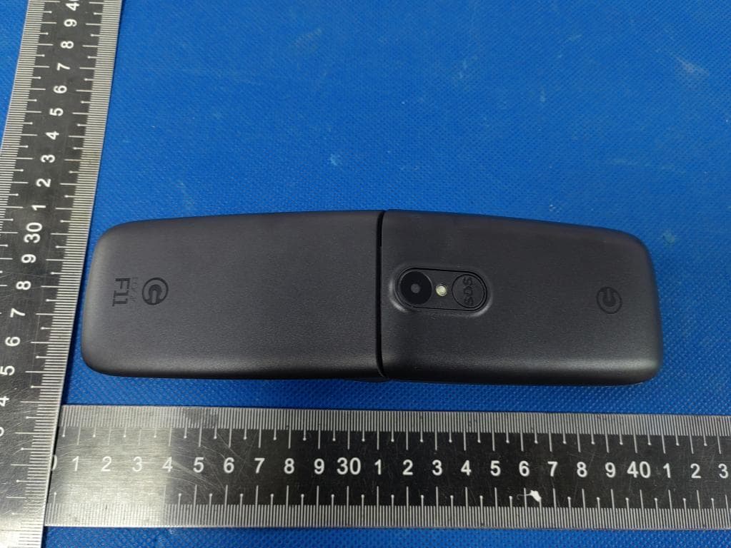 2G flip phone - FCC ID O55181823 - SWAGTEK (3)