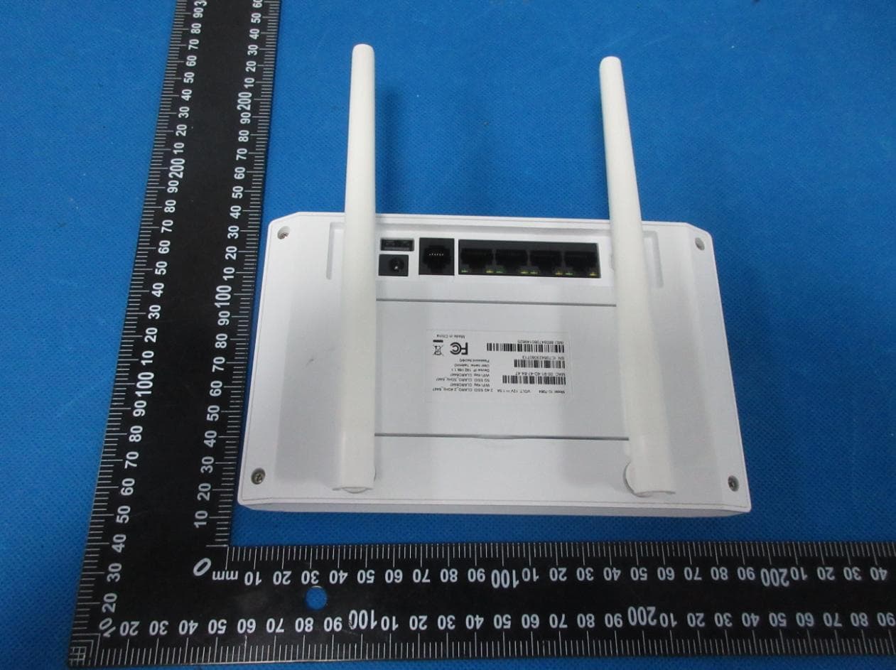 LTE Broadband Router - FCC ID O552204425 - SWAGTEK (2)