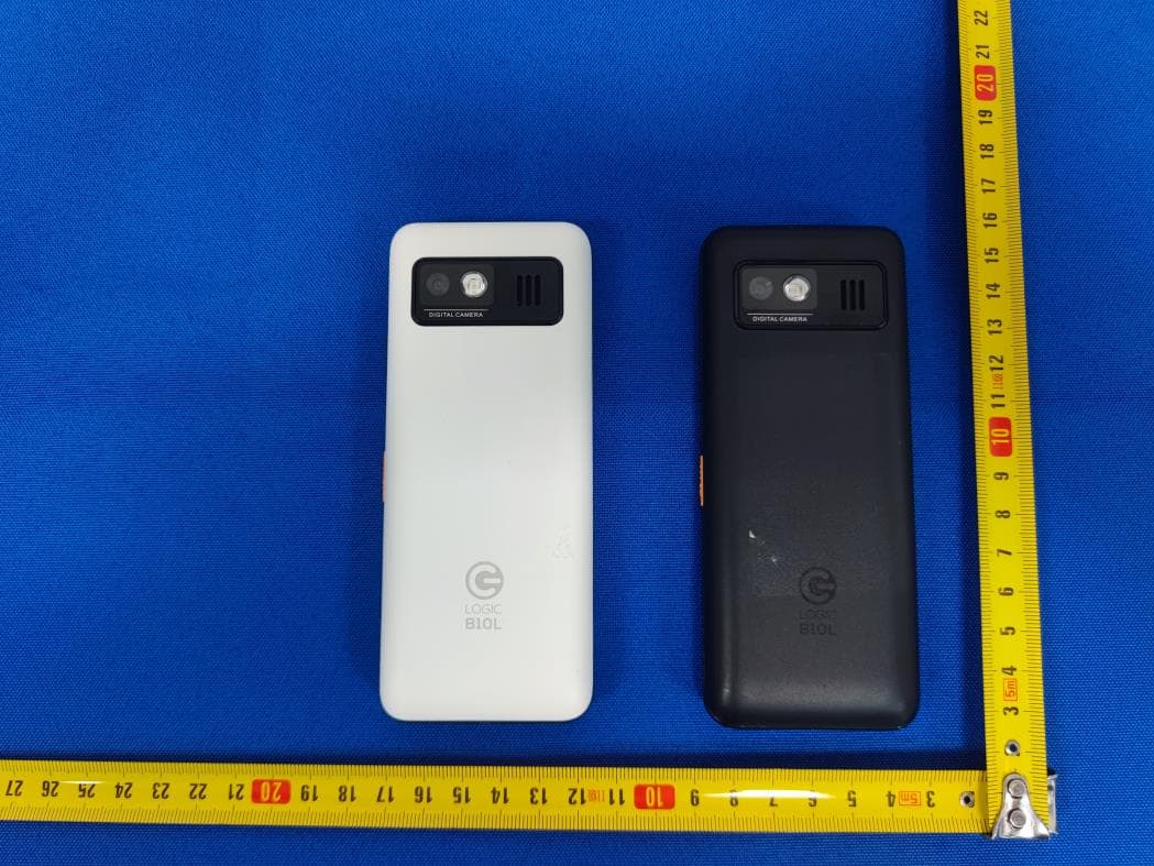 4G Feature Phone - FCC ID O552403323 - SWAGTEK (4)
