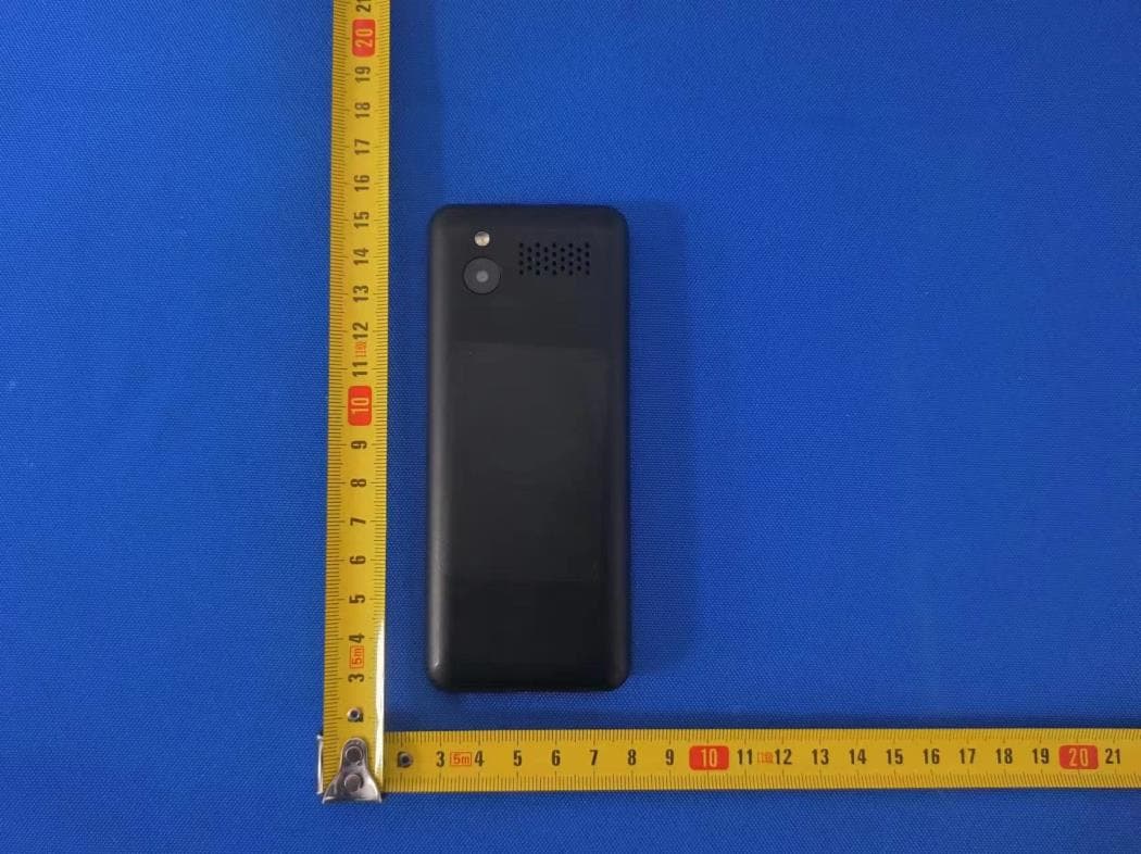 4G Feature Phone - FCC ID O552403623 - SWAGTEK (3)