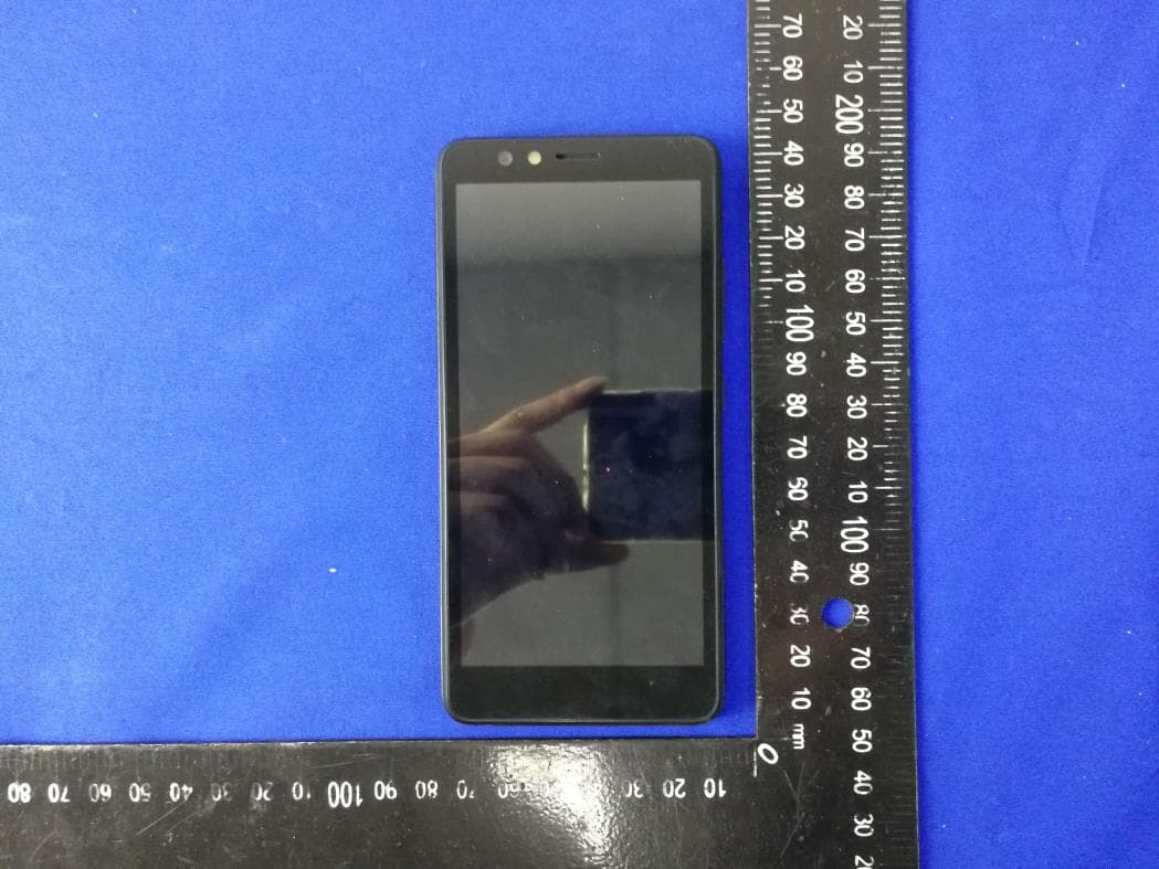 5.0 inch 3G Smart Phone - FCC ID O55504220 - SWAGTEK