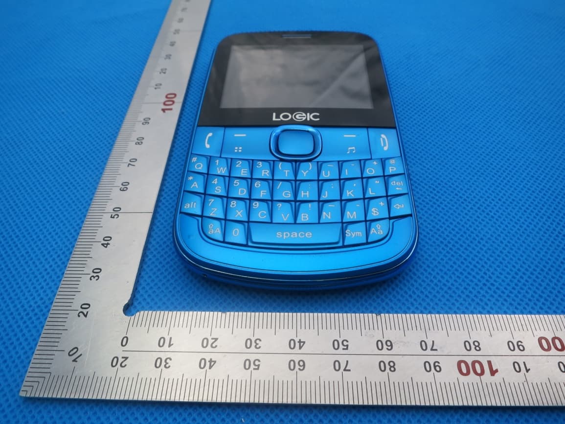 Mobile Phone - FCC ID O5551232 - SWAGTEK (4)