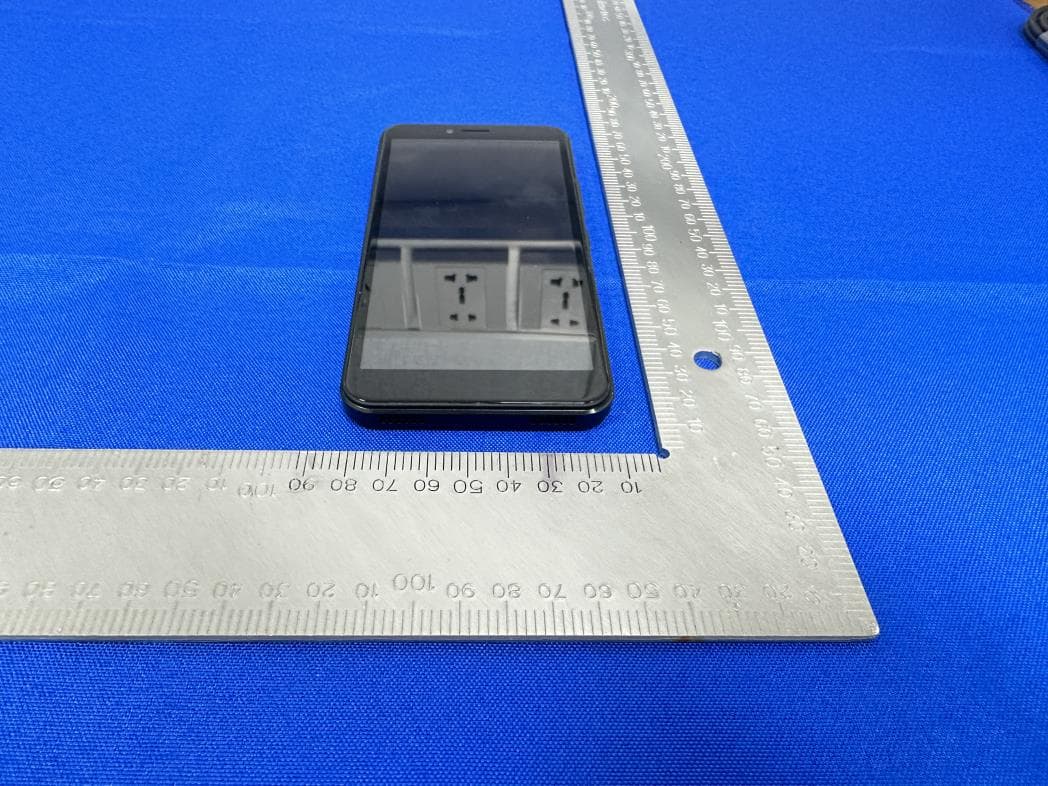 4G Smart Phone - FCC ID O555452923 - SWAGTEK (5)