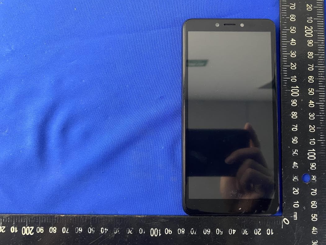 5.7 inch 4G smart phone - FCC ID O55573420 - SWAGTEK