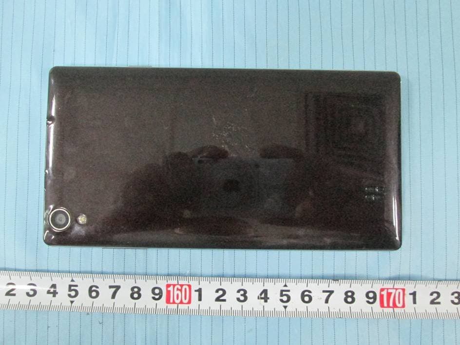 3G MOBILE PHONE - FCC ID O55606012 - SWAGTEK (1)