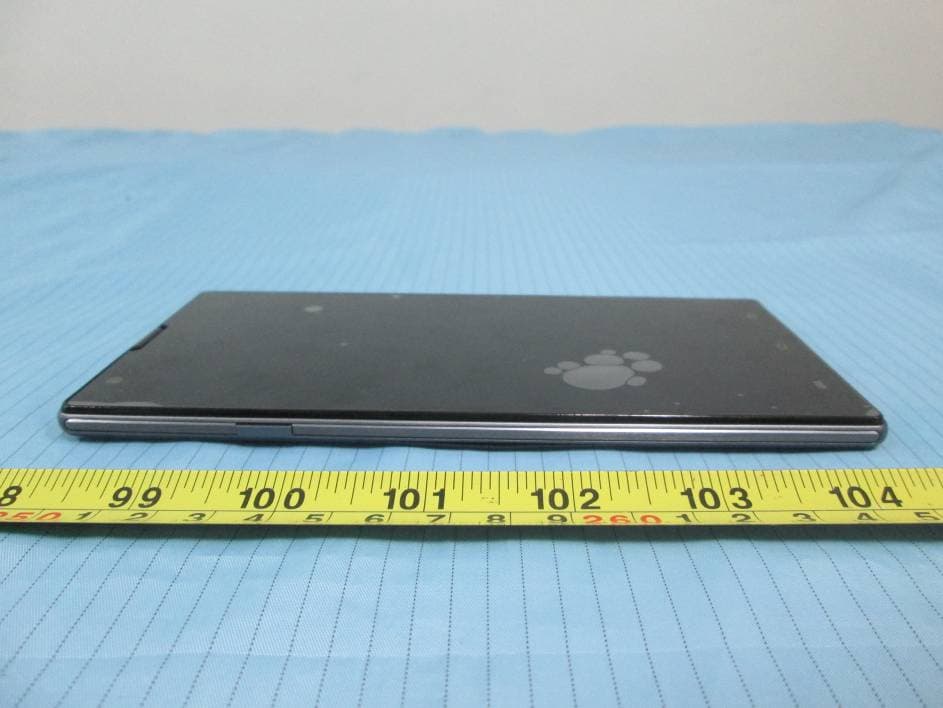 3G Mobile Phone - FCC ID O55606022 - SWAGTEK (3)