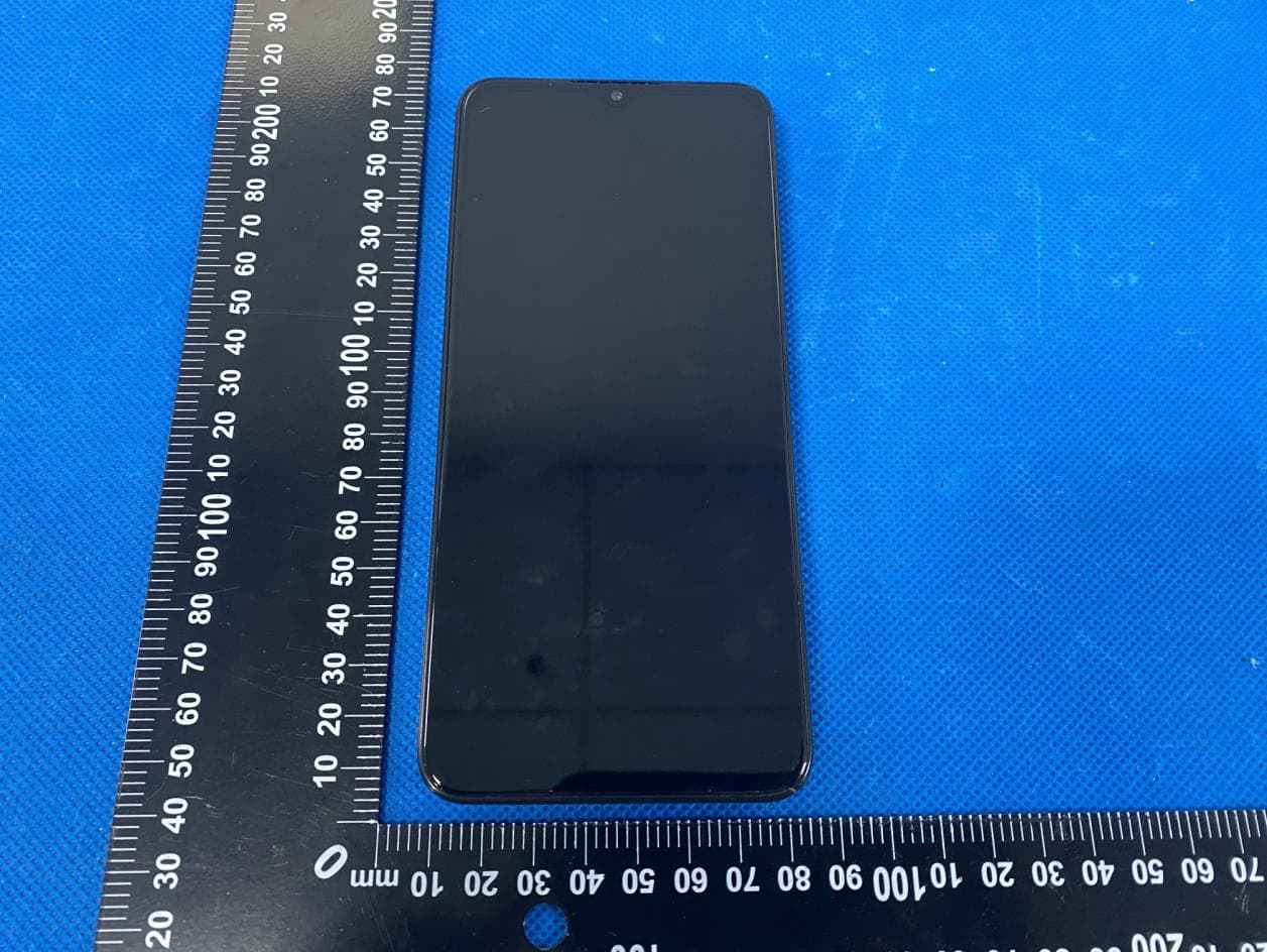 4G Smart Phone - FCC ID O556522923 - SWAGTEK (4)