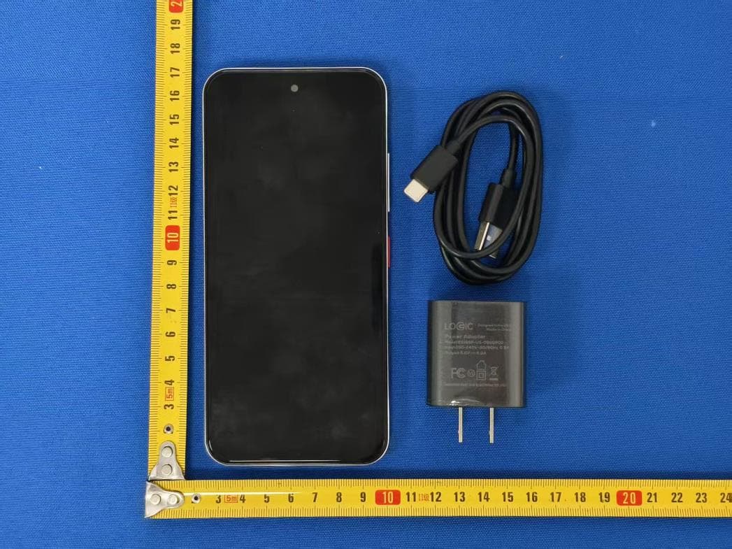 4G MOBILE PHONE - FCC ID O55671626 - SWAGTEK (2)