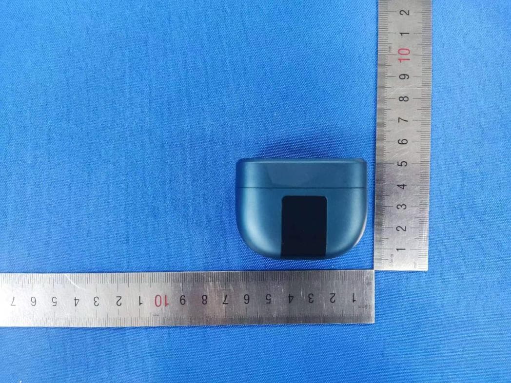 True Wireless Stereo Earbuds - FCC ID O55TW2022 - SWAGTEK (2)