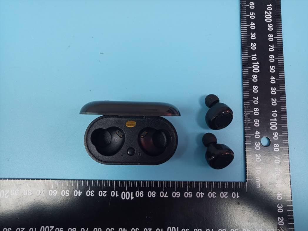 True Wireless Earphone - FCC ID O55TW4819 - SWAGTEK (2)