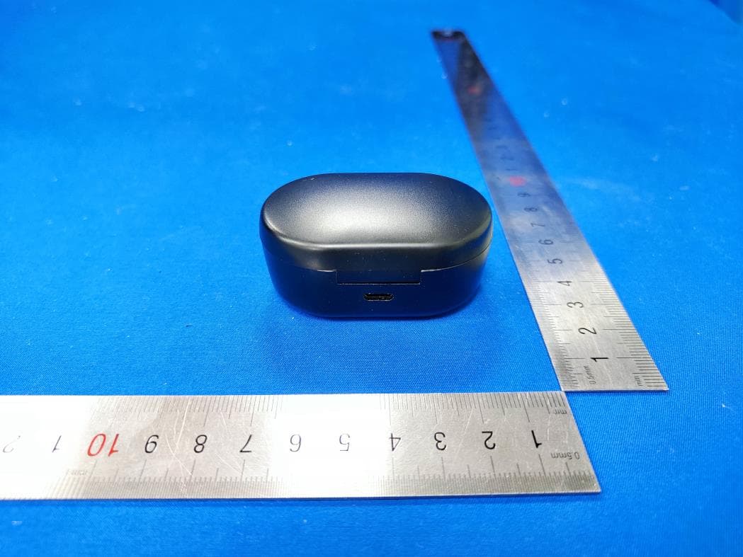True Wireless Stereo Earbuds - FCC ID O55TW5122 - SWAGTEK (2)