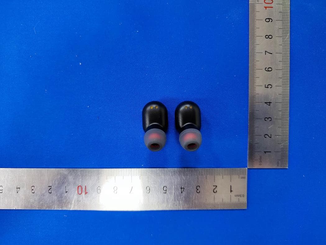 True Wireless Stereo Earbuds - FCC ID O55TW5122 - SWAGTEK (3)