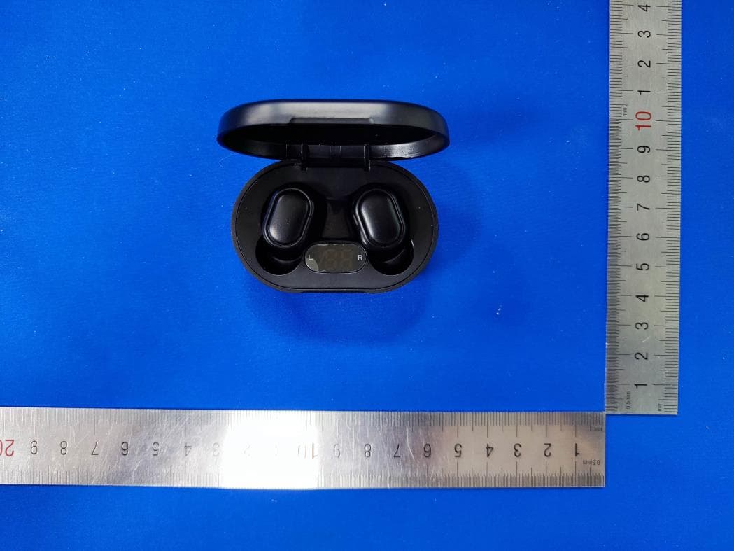 True Wireless Stereo Earbuds - FCC ID O55TW5122 - SWAGTEK (5)