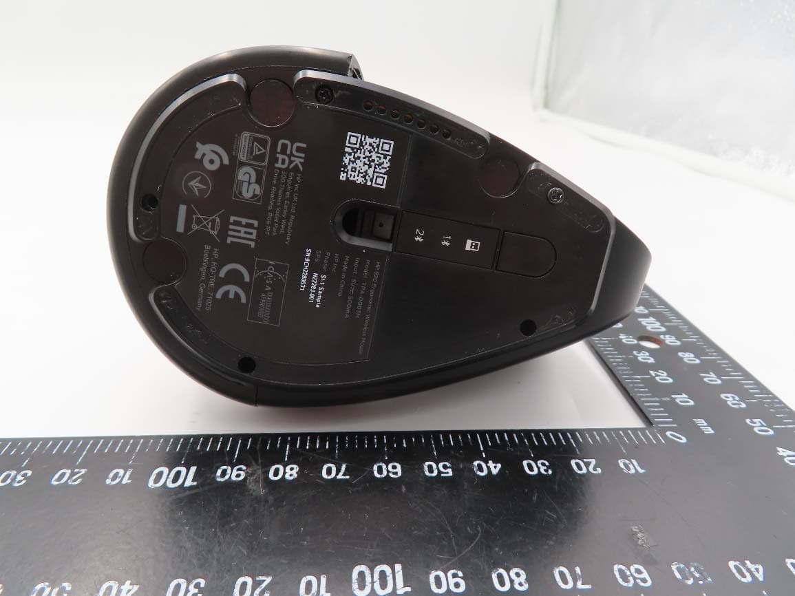 Wireless Mouse - FCC ID O62-TPAD003M - Darfon Electronics Corp