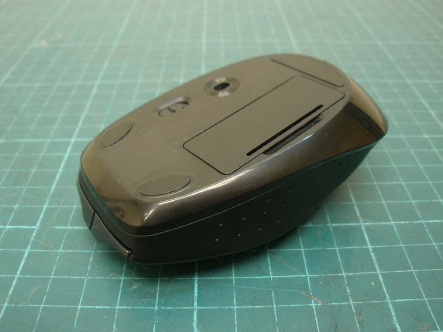 2.4 GHz wireless mouse - FCC ID O62MA1 - Darfon Electronics Corp