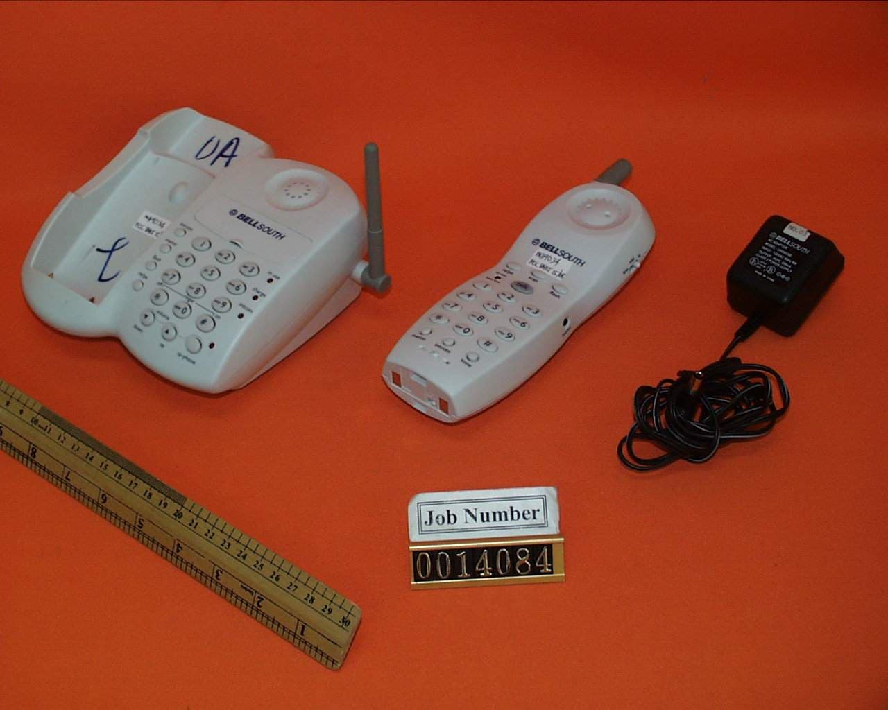 900 MHz Analog Cordless Phone with Speakerphone - FCC ID O63M41001 - Lionda Technology Co Ltd