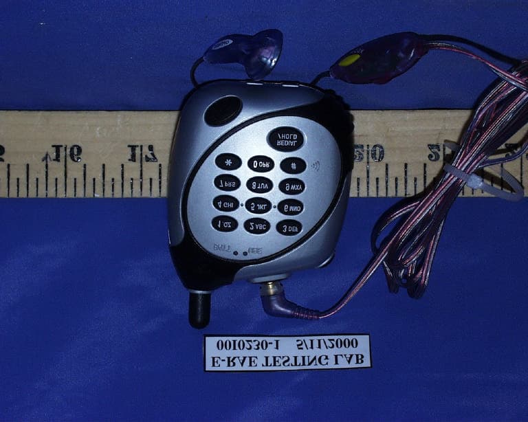 900MHZ CORDLESS HANDS FREE MINI PHONE - FCC ID O6JWHF7000 - OPENERS CO., LTD. (2)