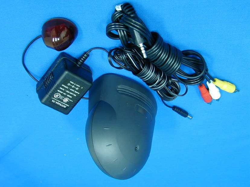 Wireless AV Sender with Remote Control Extender - FCC ID O6LTTA-23R - Tranwo Technology Corp