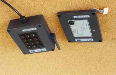 Low Power Transmitter - FCC ID O7WEV16US - Davis Derby Limited (2)