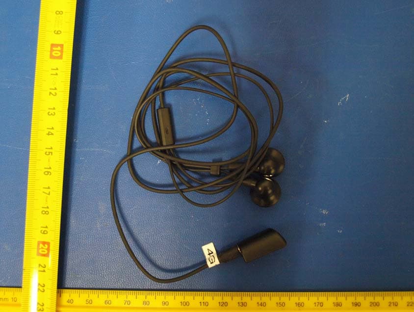 Phone - FCC ID O8F-BROU - Palm Inc (2)