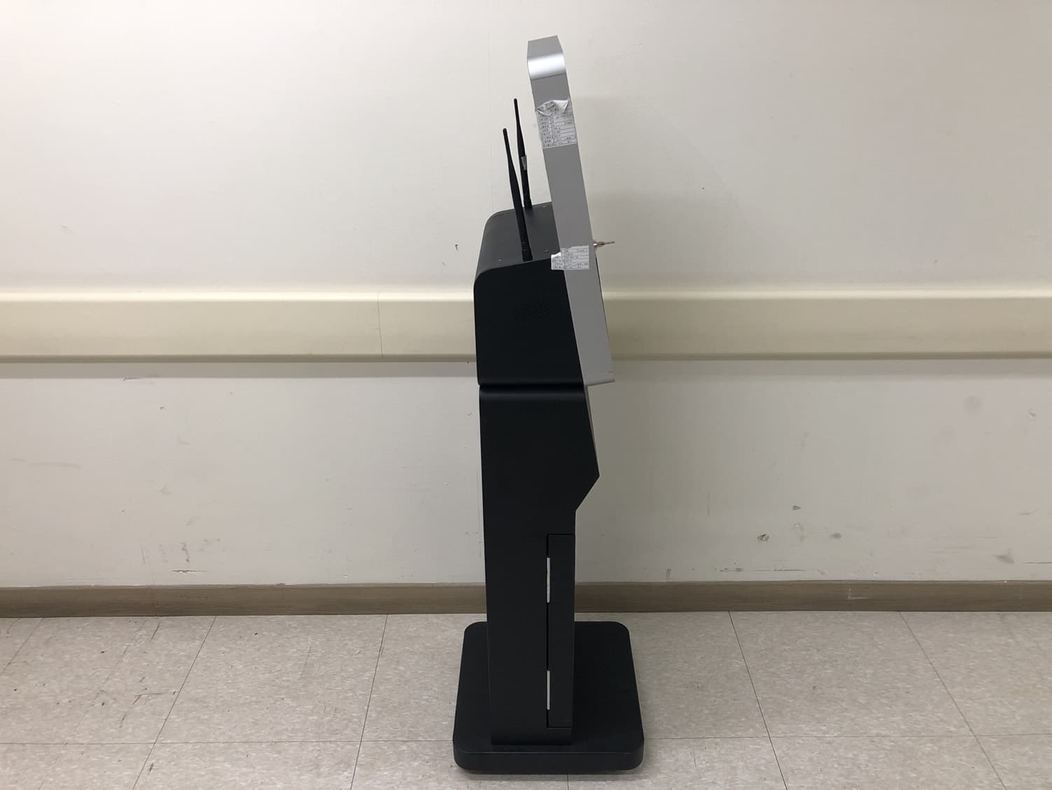 KIOSK - FCC ID O8HSK-161 - Shin Heung Precision Co., Ltd. (2)