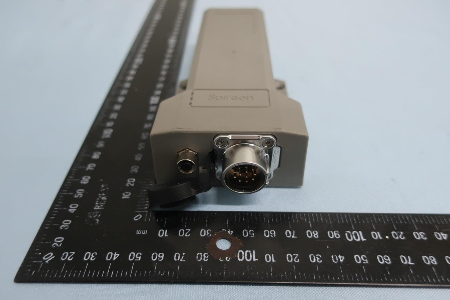 GPS tracker - FCC ID O9YFLF2M - Spireon Inc (4)