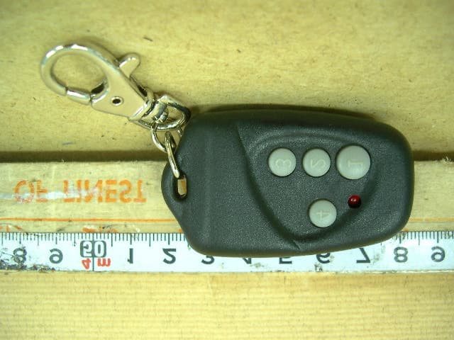 Universal Replacement Remote Control - FCC ID OAVAR88TX - Altrusty Enterprise Co Ltd (1)