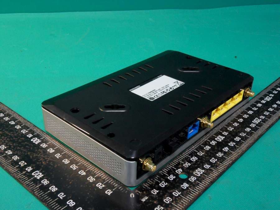 3T3R WIRELESS-N DUAL BAND GIGABIT ROUTER - FCC ID ODMN450R - OvisLink Corp. (3)