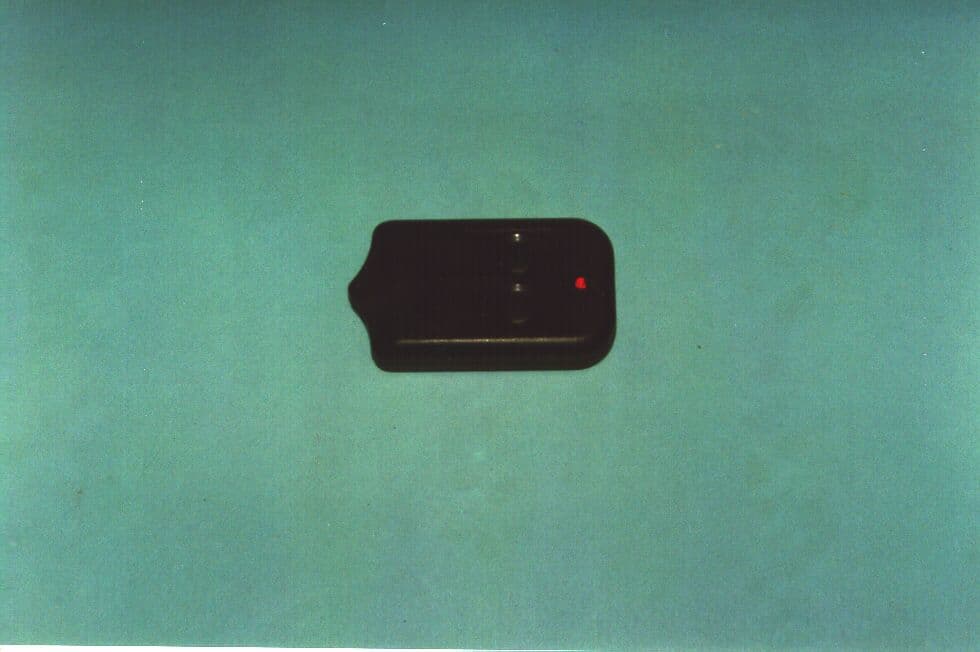 DSC - Part 15 Security/Remote Control Transmitter - FCC ID OEBRA02R - Elyssa Corporation Manufacturers and Importers