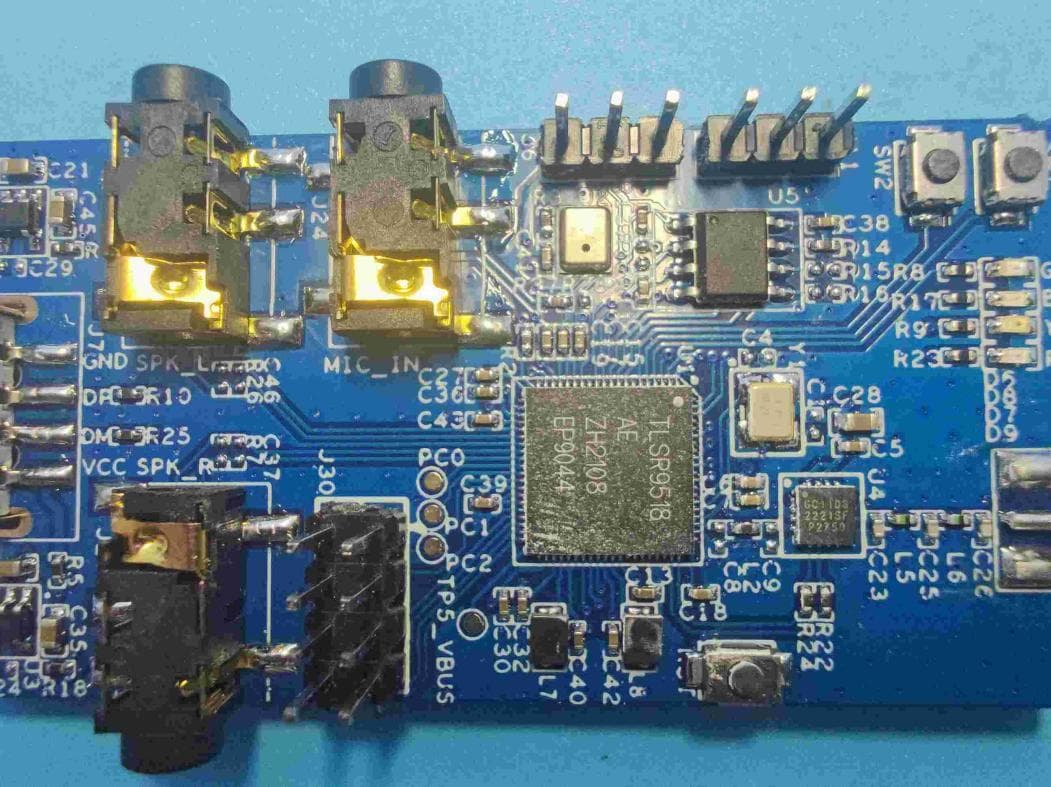 B91 FEM Dongle-V1 - FCC ID OEOTLSR9518APDG80 - Telink Semiconductor (Shanghai) Co., Ltd.