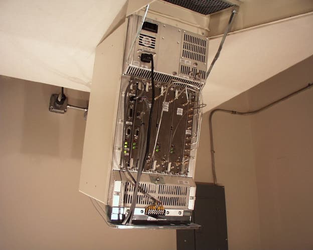 WavXpress PCS Base Station - FCC ID OEW-M50 - ADC Telecommunications Inc.