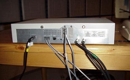 fixed wireless base station - FCC ID OF2WCSR30 - AT&T Wireless Services, Inc. (4)