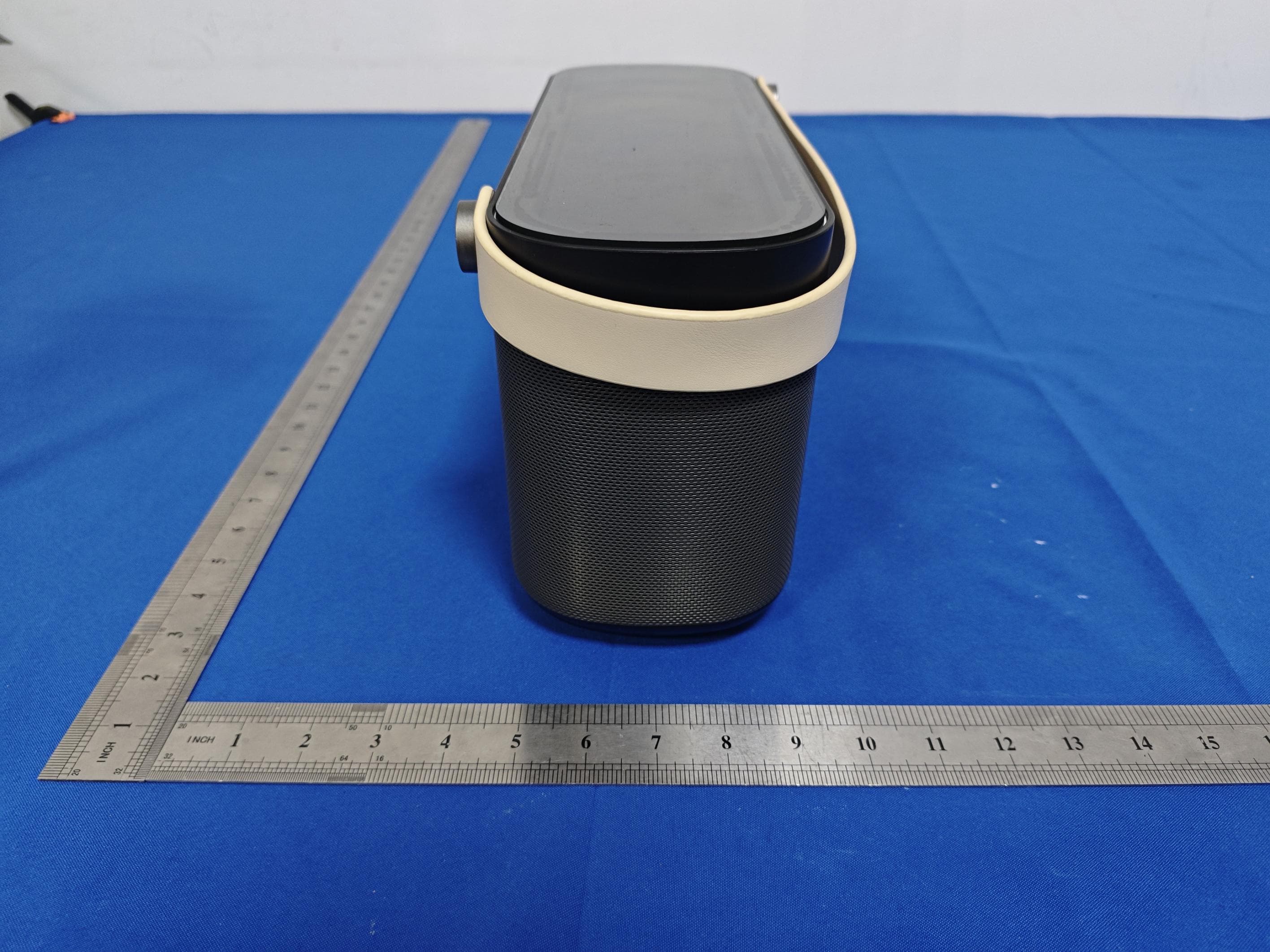 PORTABLE SPEAKER - FCC ID OG5-A12 - Shenzhen Maniway Electronics Limited. (3)