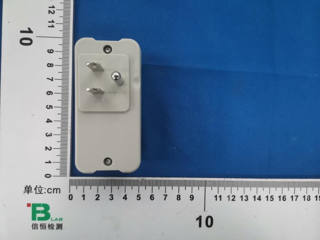 BLE Dual band plug-in sensor - FCC ID OGUVER5810 - Midmark RTLS Solutions, Inc.