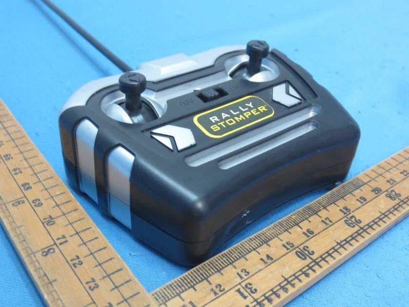 Toy RC Truck - FCC ID OGYFT0088-49 - Huilai Fengtai Plastics & Ironware Ltd.