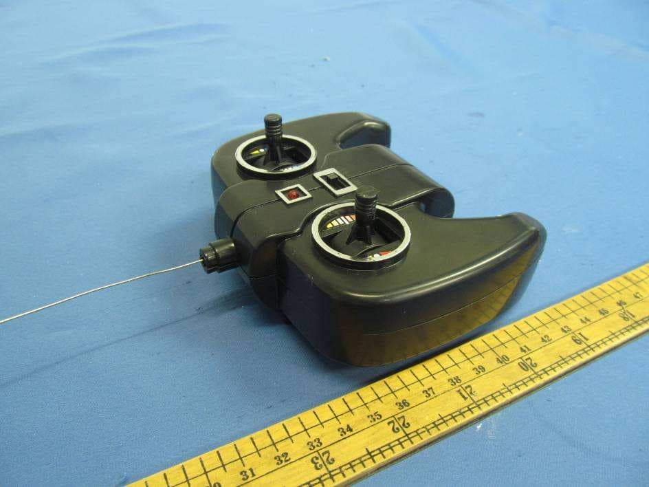 Toy RC Savage - FCC ID OGYFT5566-49 - Huilai Fengtai Plastics & Ironware Ltd. (2)