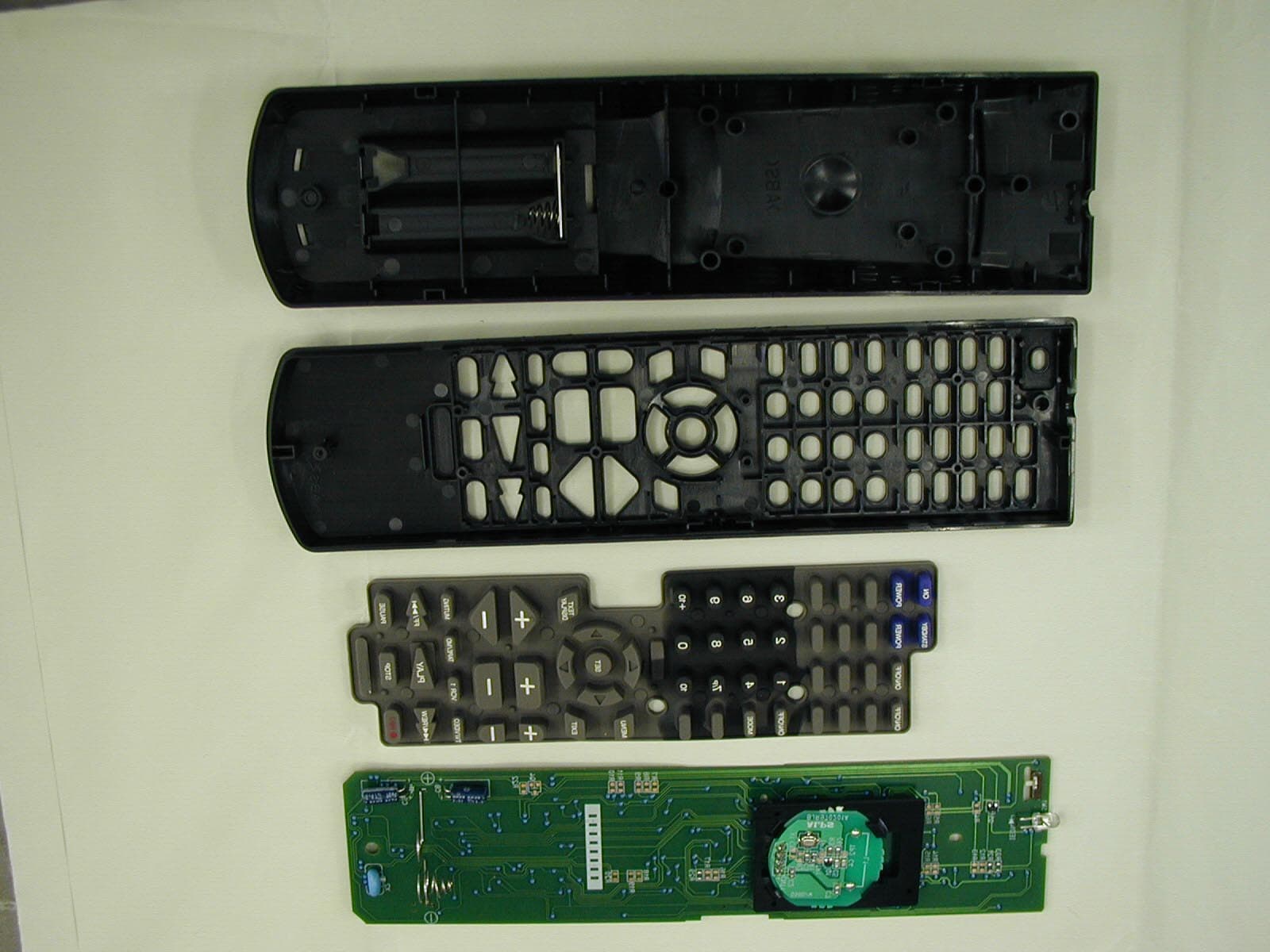 RF A/V remote Control - FCC ID OHEJR03016 - Alps Electric Co. Ltd. (3)